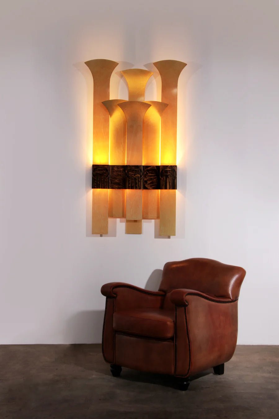 Exclusive Large Art Deco Wall Lamp from Thalia Theater IJmuiden - Collectors - Net.Work