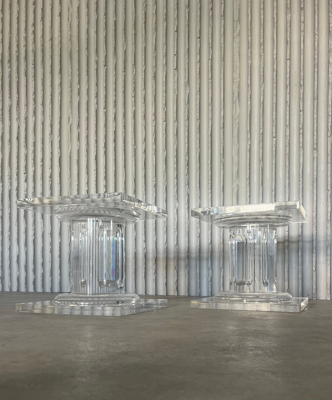 Set of 2 pop art columns by Fabianart Roma - Collectors - Net.Work